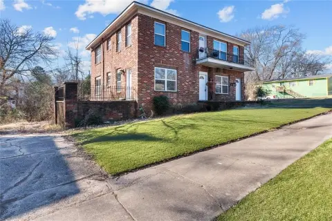 Renovated Tenant-Occupied Shreveport Triplex