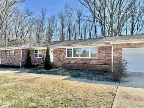 Updated Home in Hazel Green