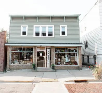 Charming Mixed-Use Building on Main