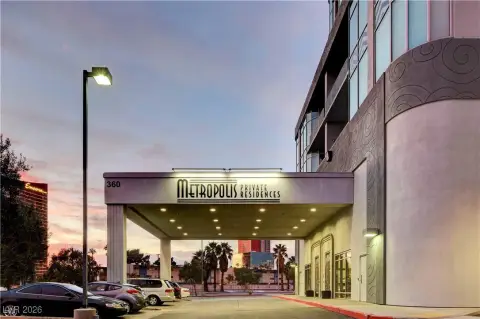 Metropolis Condo with City Views