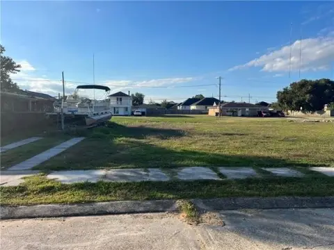 Double Corner Lot in Chalmette