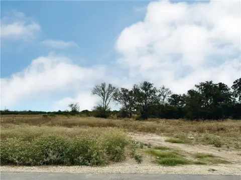 Bryan, TX 1.38-Acre Lot