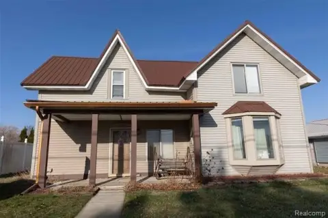 Charming Farmhouse in Brown City