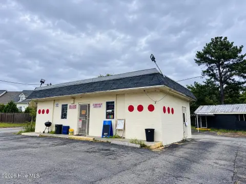 Mixed-Use Property with Three Spaces
