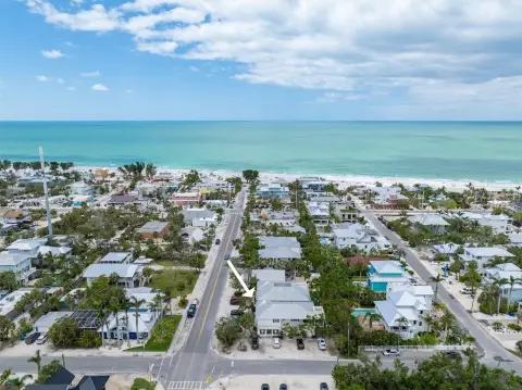 Retail Space on Pine Avenue