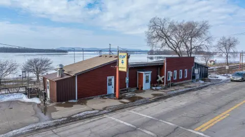 Great River Road Storefront