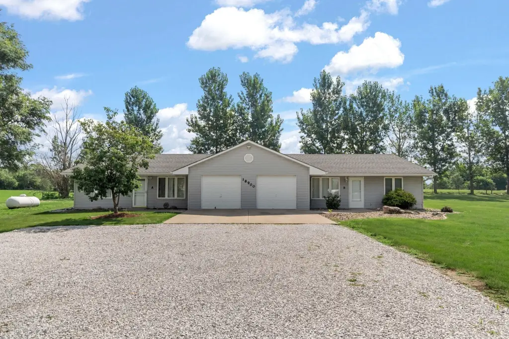 18900 Wendover Ave, Granger, IA 50109