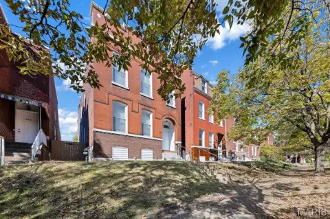 Renovated Duplex with Private Yard