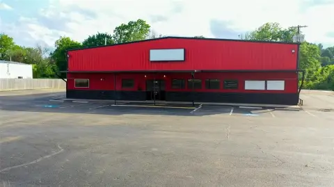 High-Visibility Commercial Property on Loop 286