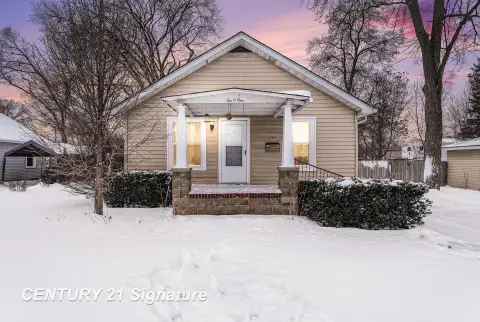 Midland Duplex in Walkable Location