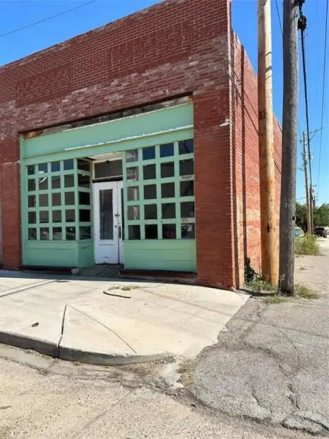 Cross Plains Retail Opportunity