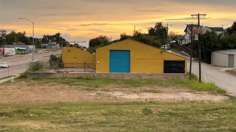 Prime Commercial Lot Near Freeway