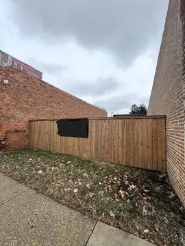 Commercial Lot in Garfield Ridge