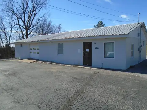 Commercial Building on Mott City Road
