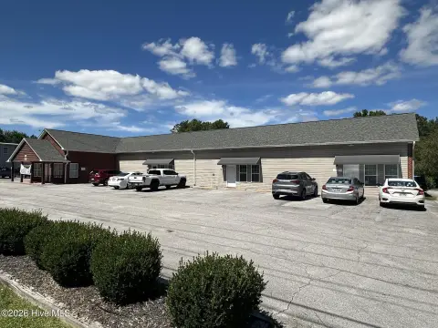 Conditioned Flex Space with Warehouse