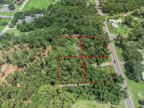Spacious Lot in Chiefland, Florida