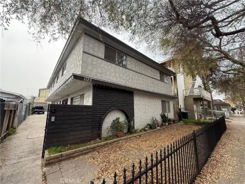 Long Beach Triplex with Upside