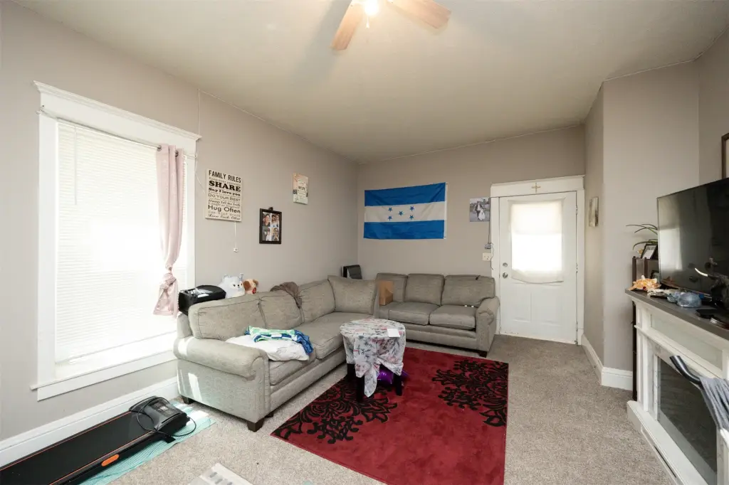 Picture 3