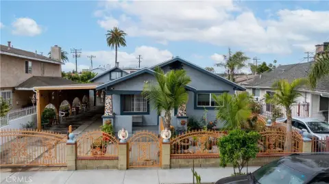 Charming Long Beach Duplex