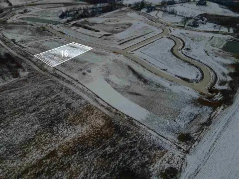 Solon, IA - Acre Lot