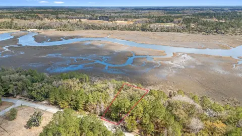 Waterfront Lot in Rivers Reach