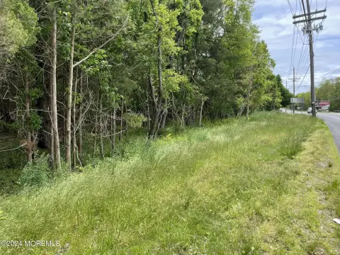 Commercial Lot in Parkertown