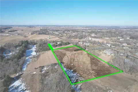 Land in Quiet Rochester Township