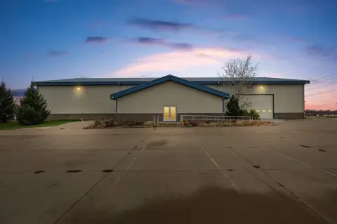 Versatile Commercial Building in Tipton