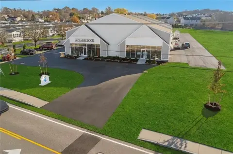 Flex Space with Overhead Doors