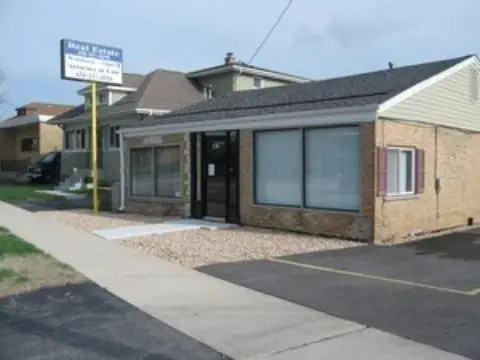 Mixed-Use Office/Retail Property