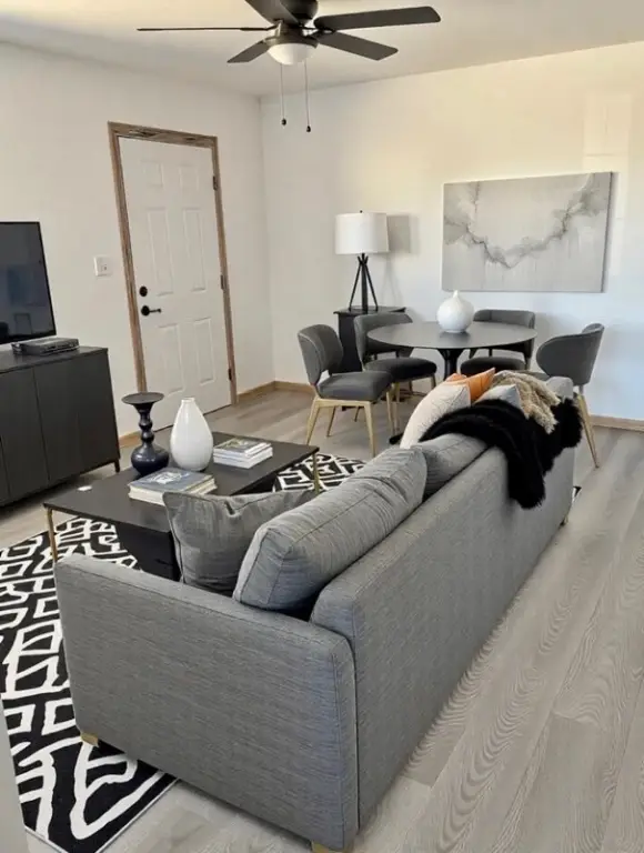 Picture 4