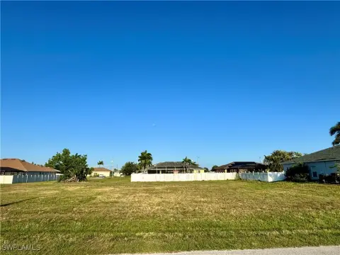 Cape Coral Triple Lot Land