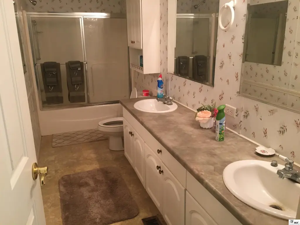 Picture 16
