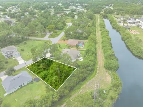 Vacant Lot in Palm Bay