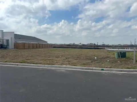 Residential Lot in Growing Subdivision