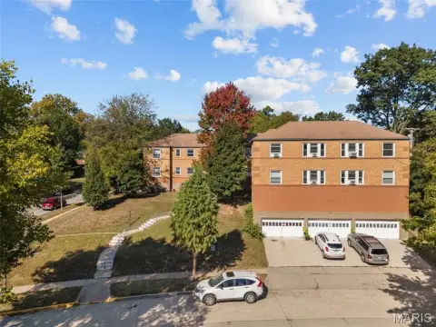 17-Unit Apartment Building