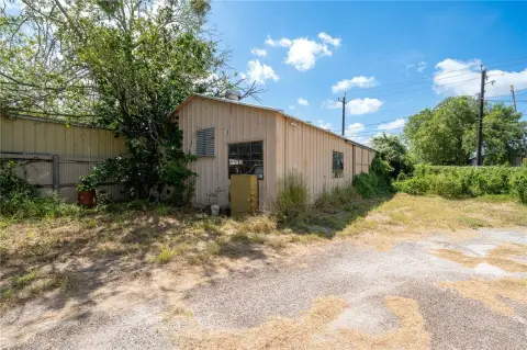 Commercial Property in High-Visibility Area