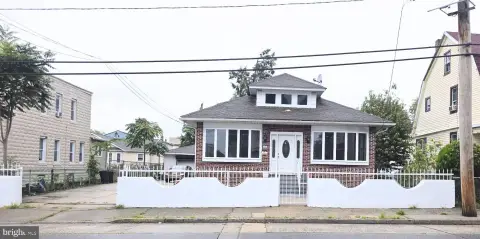 Spacious Duplex in Camden, NJ