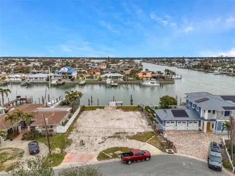 Waterfront Lot in Treasure Island