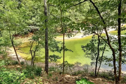 Smith Lake Access Land