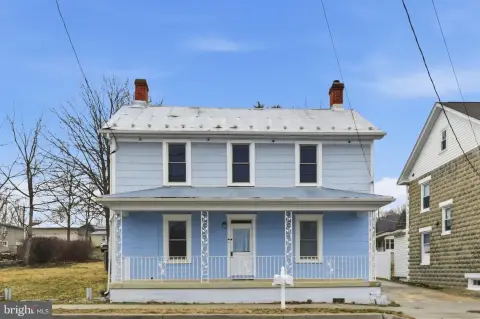 Updated Duplex with In-Town Amenities