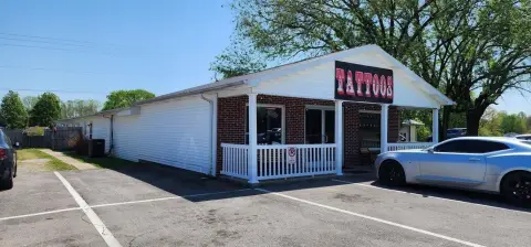 Mixed-Use Property in Russell Springs