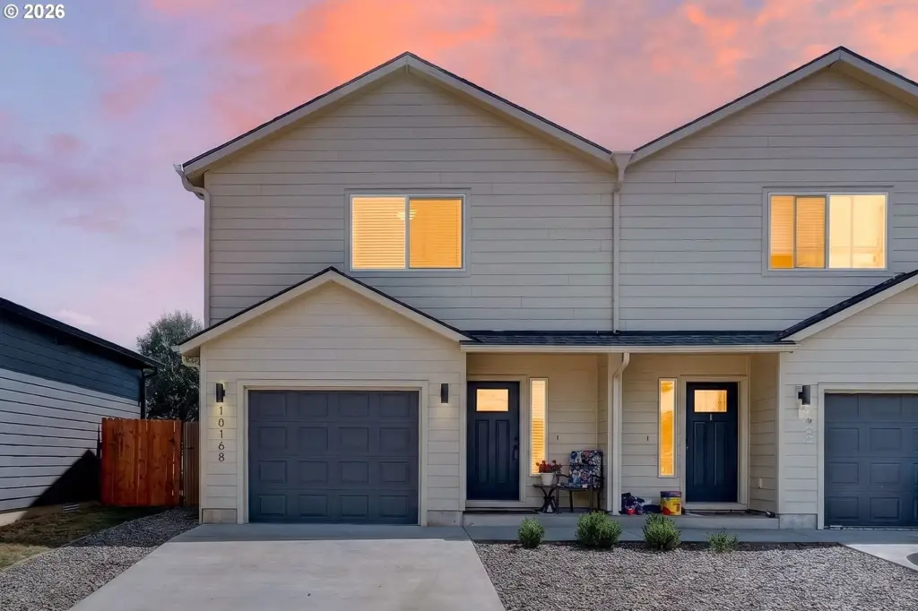 1016 Peach Rd, Winlock, WA 98596