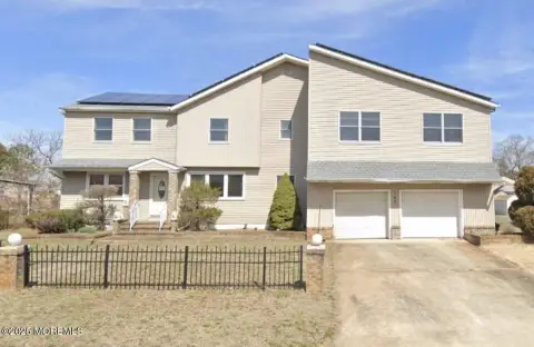 Spacious Toms River Multifamily Property