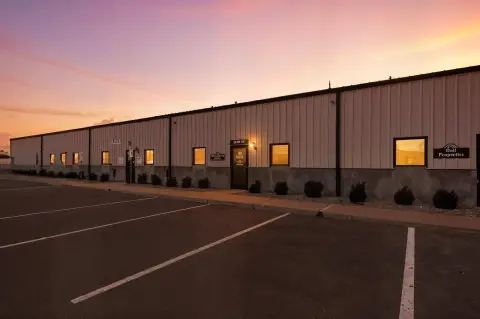 Versatile Commercial Warehouse/Office Building