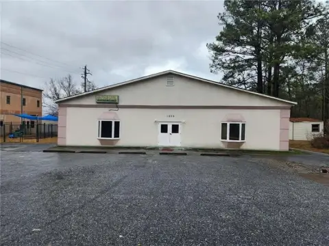Phenix City Commercial Building
