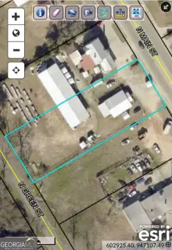 Mixed-Use Property with Three Structures