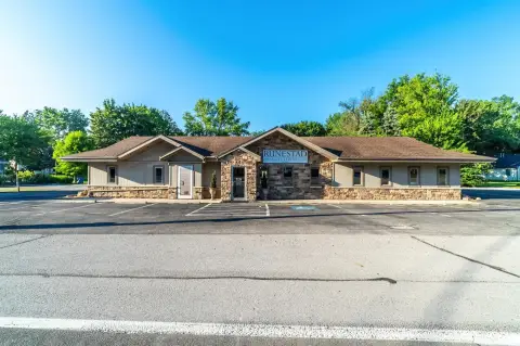 High-Visibility Office on State Road