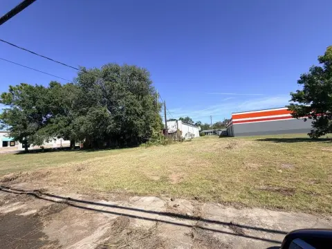 Gateway-Zoned Commercial Land