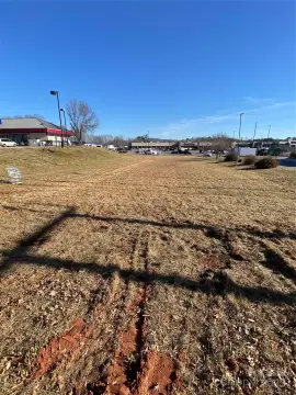 Commercial Lot Near I-40